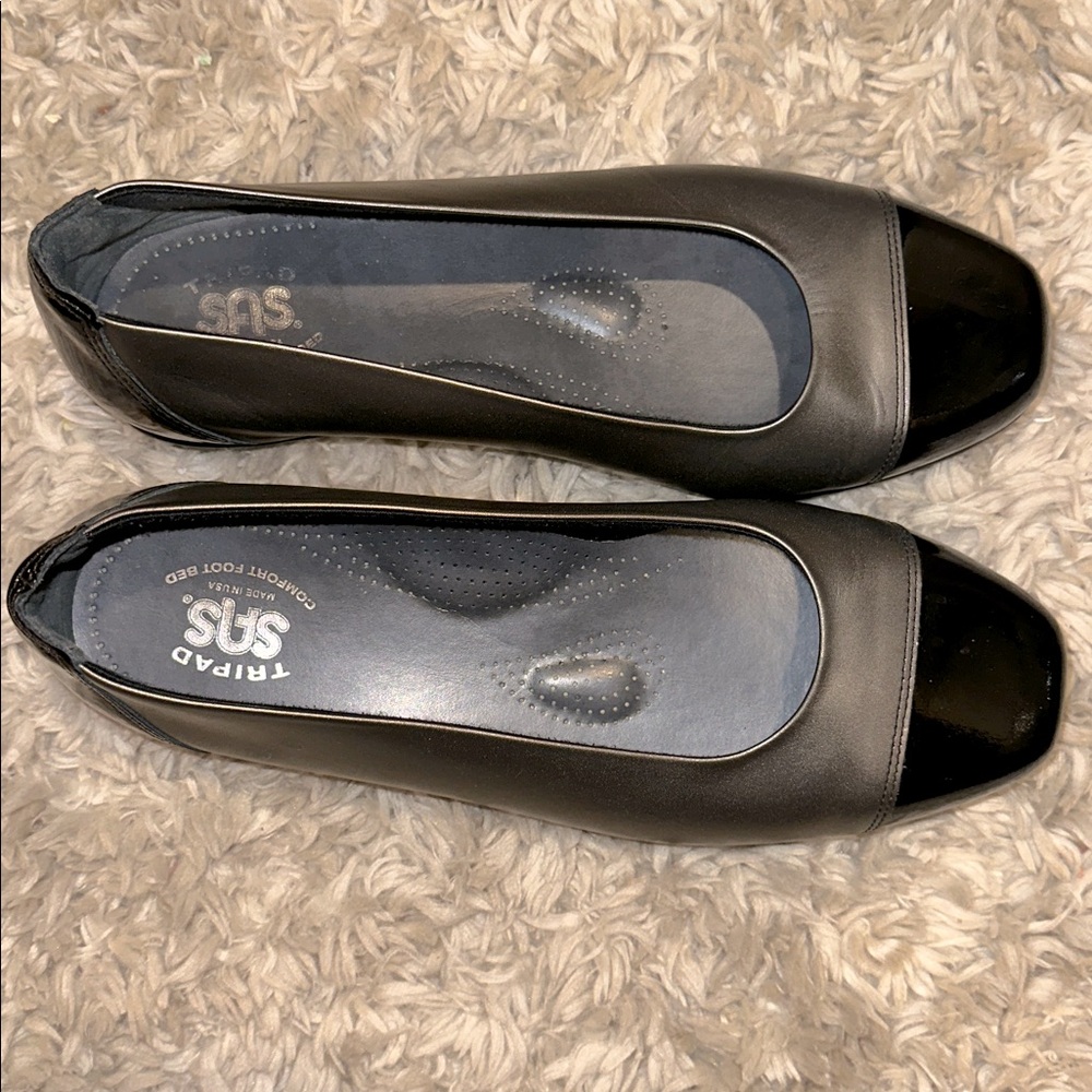 SAS Black Leather and Patent Cap-Toe Flats